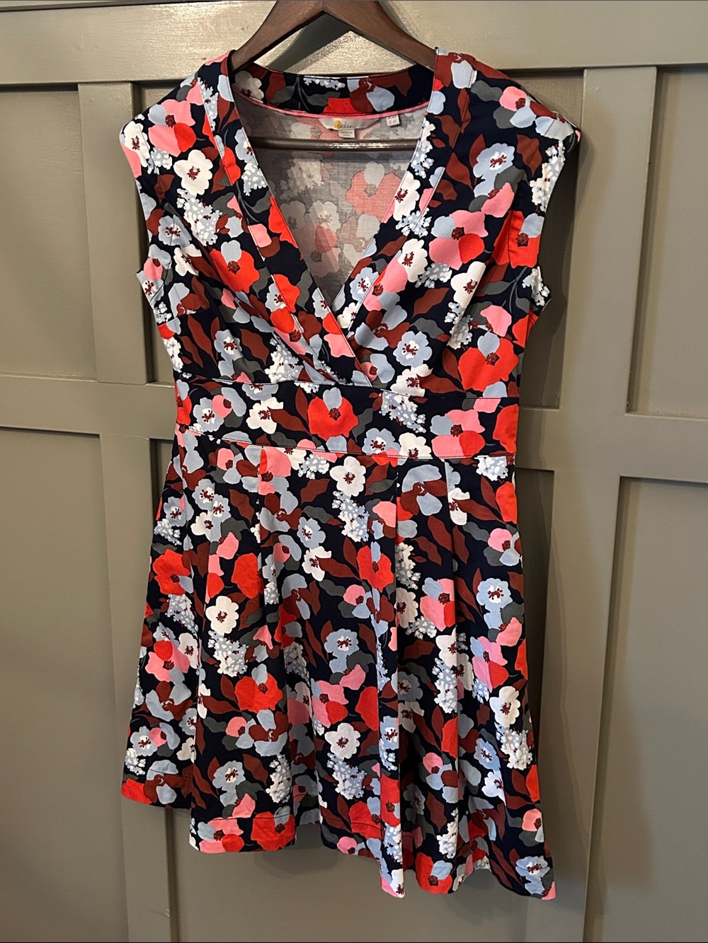Boden Navy Floral Fit-and-Flare Dress with Red and White Blooms - Picture 7 of 11
